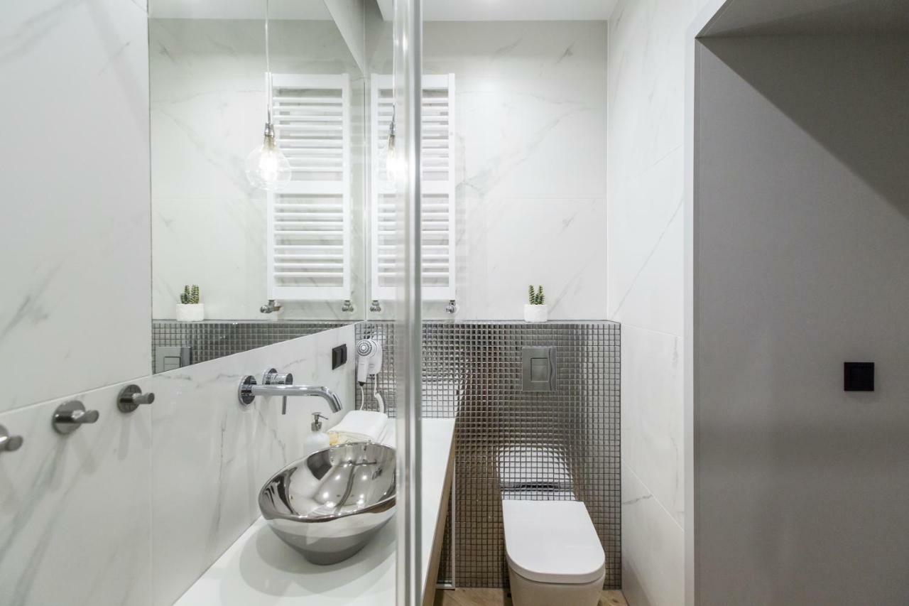 Homewell Boutique Apartments Poznan Ngoại thất bức ảnh